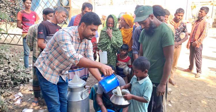 রমজানে ১০ টাকা লিটারে দুধ বিক্রি করছে জেসি অ্যাগ্রো ফার্ম