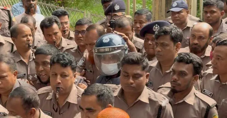 পল্লবীতে শিশুধর্ষণ: আদালতে আনা হলো সোহেল-স্বপ্নাকে