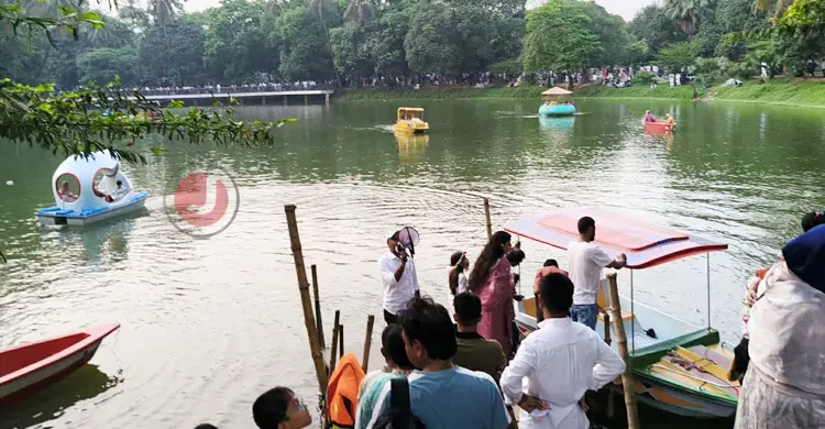 বিনোদনপিপাসু ঢাকাবাসীর ভরসার নাম রমনা পার্ক