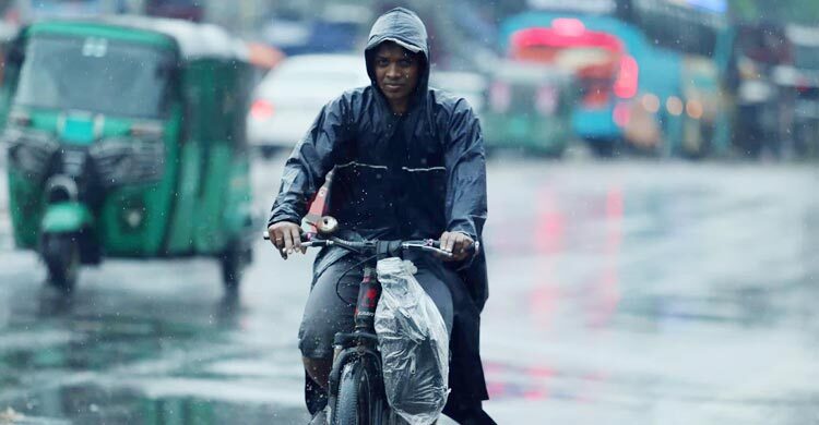 আজকের আবহাওয়া: ৭ অঞ্চলে ঝোড়ো হাওয়াসহ বজ্রবৃষ্টির আভাস