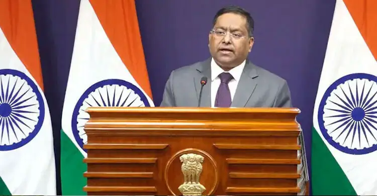 হাসিনাকে ফেরাতে বাংলাদেশের অনুরোধ পর্যালোচনা করছে ভারত