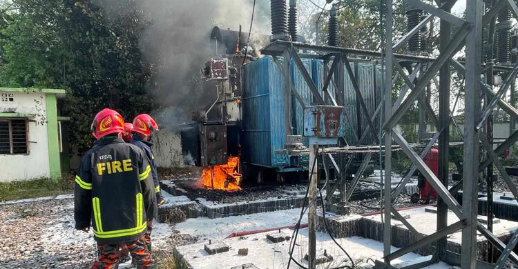 ঝড়ের সময় কাপ্তাই পানিবিদ্যুৎ কেন্দ্রের সাবস্টেশনে আগুন