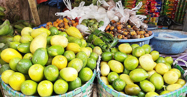 রাঙ্গামাটিতে লেবুর হালি ৬০ টাকা, ফলের দামে স্বস্তি