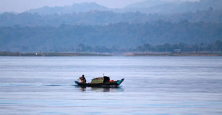 ২৪ এপ্রিল থেকে কাপ্তাই হ্রদে মাছ ধরা বন্ধ