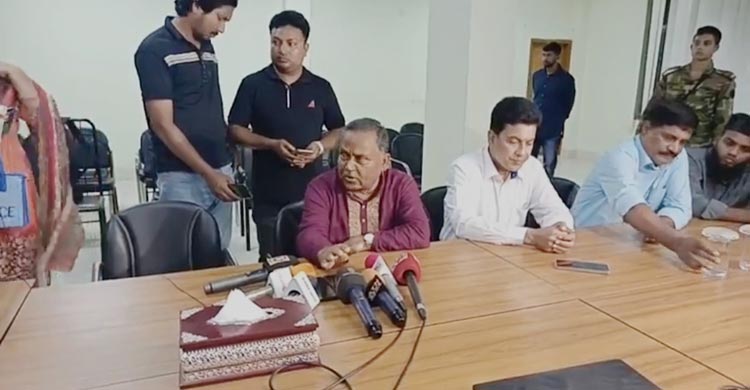 দু’পক্ষের পাল্টাপাল্টি মামলা রেকর্ড, দুঃখ প্রকাশ