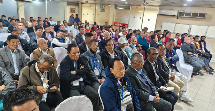 আদিবাসীদের জন্য রাজনৈতিক দলগুলোর ইশতেহারে কী আছে দেখতে চাই