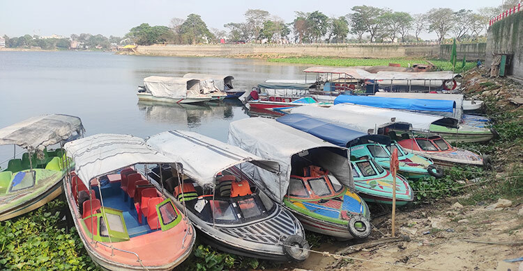 জ্বালানি তেল সংকটে কাপ্তাই হ্রদে স্পিডবোট চলাচল বন্ধ