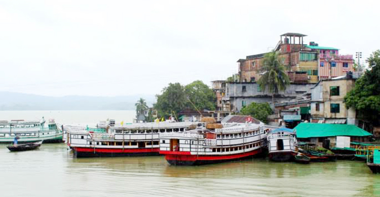 আশ্রয়কেন্দ্রে যেতে মাইকিং, কাপ্তাই হ্রদে নৌচলাচল বন্ধ
