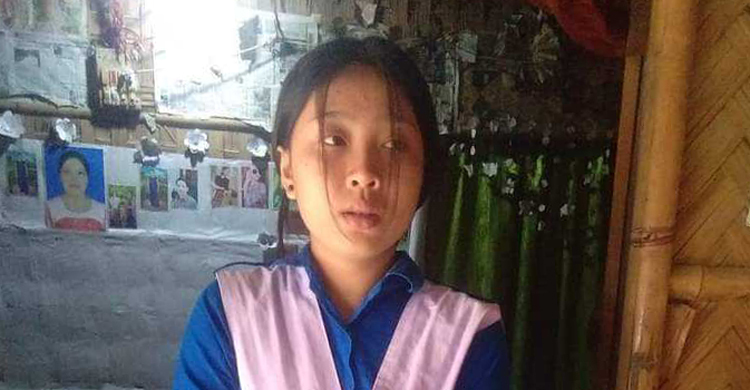 ঘরে বাবার মরদেহ, পরীক্ষাকেন্দ্রে অশ্রুসজল মেয়ে