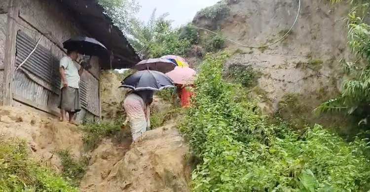 রাঙ্গামাটিতে পাহাড় থেকে গাছের গুড়ি পড়ে বৃদ্ধের মৃত্যু