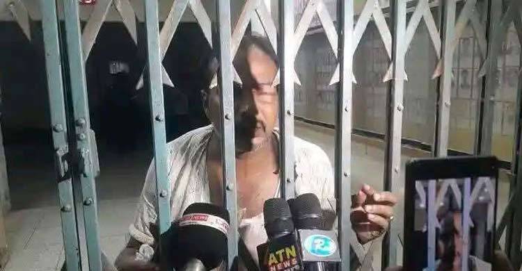 থানার ভেতর স্বেচ্ছাসেবক দল নেতাকে পিটিয়ে রক্তাক্ত, ওসির অস্বীকার