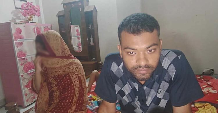 প্রবাসীর স্ত্রীর ঘরে আপত্তিকর অবস্থায় পুলিশ সদস্য আটক