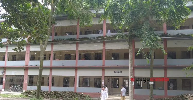 ২০০ বছরের রংপুর জিলা স্কুলের মাঠজুড়ে সাজানো রঙিন শৈশব