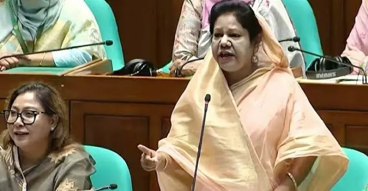 ব্যাংক লুটেরাদের ‌‘ডিম থেরাপি’ দিয়ে টাকা আদায় করতে হবে