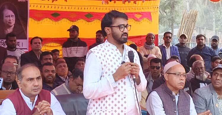 নাসীরুদ্দীন পাটওয়ারীকে আরও হেনস্তার শিকার হতে হবে: রাশেদ খান