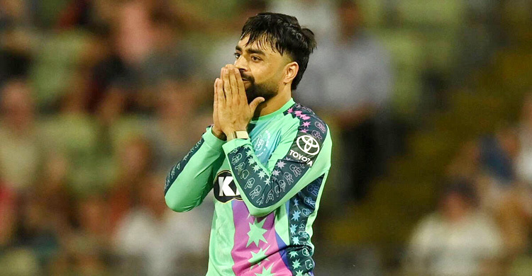 বেদম মার খেয়ে বিব্রতকর রেকর্ড রশিদ খানের