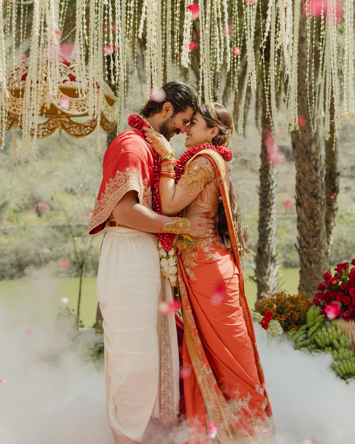 পরিচয় করিয়ে দিই, আমার স্বামীর নাম... (রাশমিকার বিয়ের ছবি)