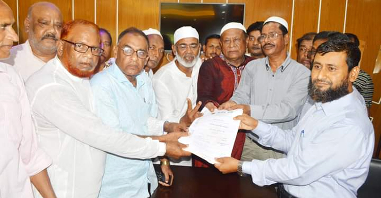 শাহ মখদুমের মাজার জিয়ারত করে মনোনয়নপত্র জমা দিলেন স্বপন