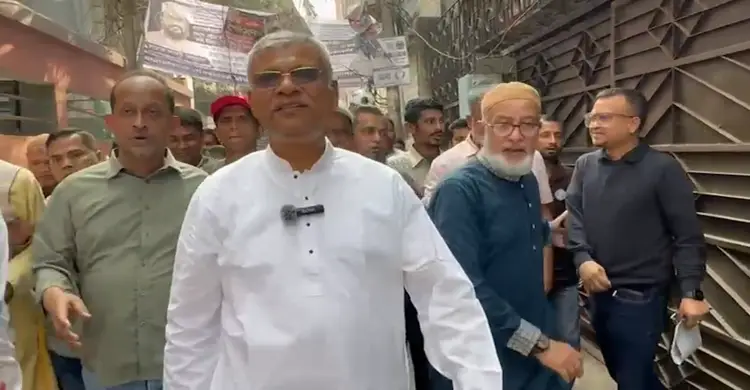 ঢাকা-১২ আসনে নির্বাচনী প্রচারনায় ব্যস্ত সাইফুল আলম নীরব