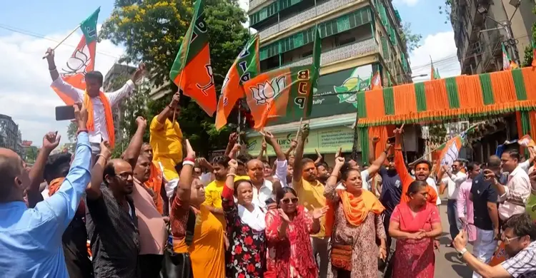 মমতার বিরুদ্ধে বিজেপির স্লোগান