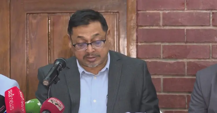 অফিস সকাল ৯টা থেকে বিকেল ৪টা পর্যন্ত