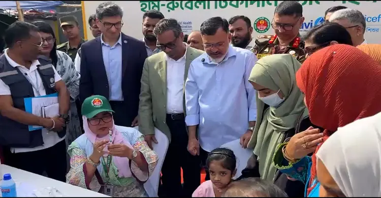 হাম-রুবেলা টিকাদান ক্যাম্পেইনের উদ্বোধন করলেন স্বাস্থ্য প্রতিমন্ত্রী