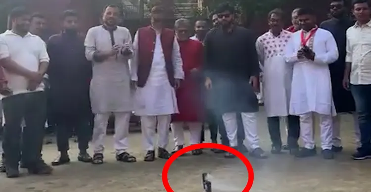 বাংলা বর্ষবরণে আতশবাজি ফোটালেন প্রতিমন্ত্রী ইশরাক হোসেন