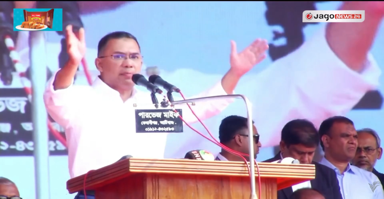 আযানের জন্য বক্তব্য থামিয়ে দিলেন তারেক রহমান