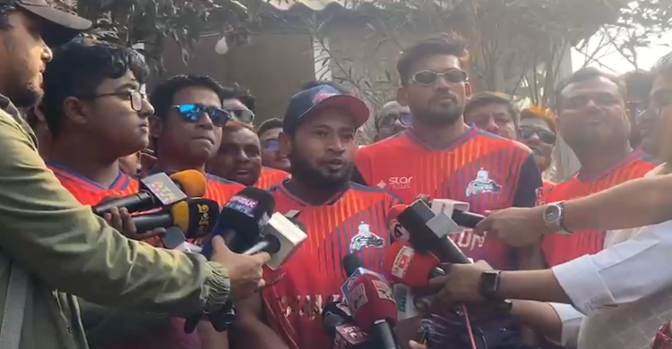 ভক্তদের অভিবাদন ও ভালোবাসা পেয়ে ভালো লেগেছে: মুশফিক