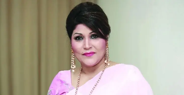 সংরক্ষিত নারী আসনে মনোনয়নপত্র নিলেন শিল্পী রিজিয়া পারভীন