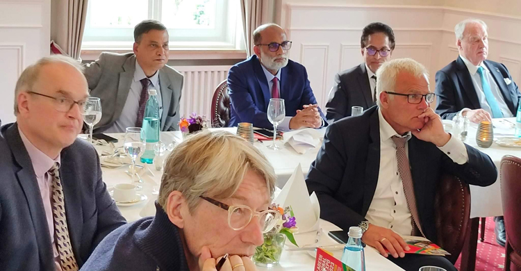 সমুদ্রসম্পদ নিয়ে গবেষণা-বিনিয়োগের আহ্বান প্রাণিসম্পদমন্ত্রীর