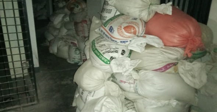 ব্যবসায়ীর বাড়িতে মিললো ৩০০০ কেজি সরকারি চাল