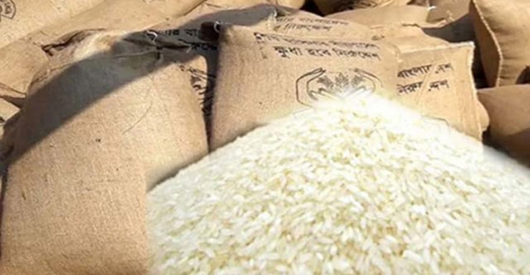 দুস্থদের ঈদের চাল দুদিন পর বিতরণ!