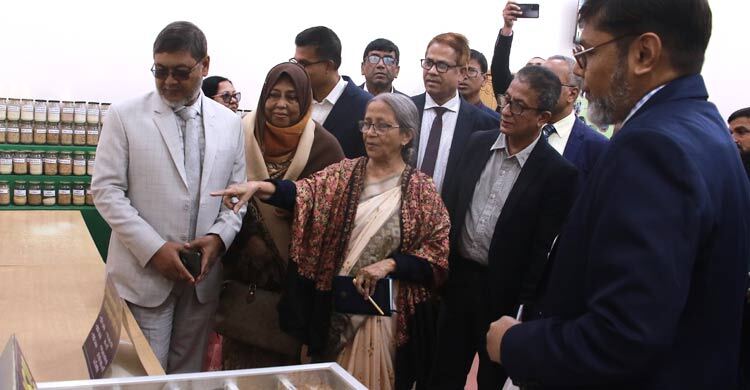 দেশীয় ধানের জাতগুলো আমাদেরই রক্ষা করতে হবে: ফরিদা আখতার