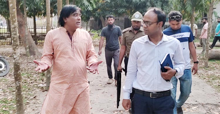 ব্যবসায়ীর গুদাম থেকে ১৩ বস্তা সরকারি চাল জব্দ