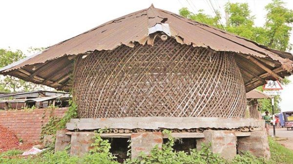 নেই সেই ধানের গোলা