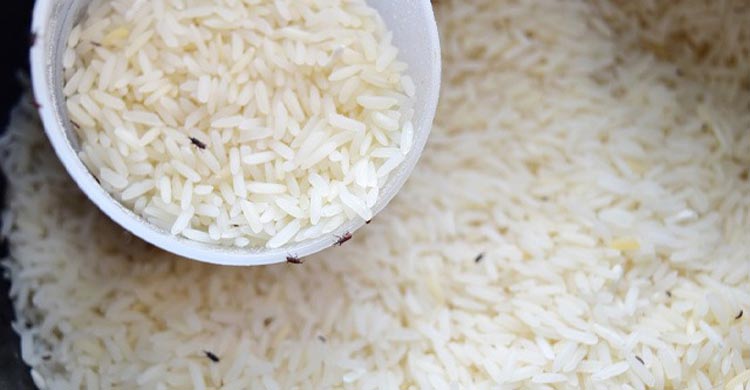 চালের পোকা দূর করার সহজ উপায়