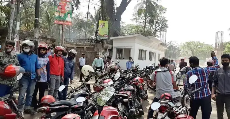 চাকার চক্রে ভাগ্য বদল, দরকার সরকারের সুদৃষ্টি