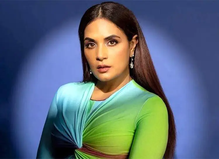 রিচার ঘরে আসছে নতুন অতিথি