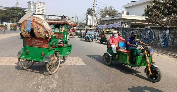 ভোটের দিন রিকশার দখলে ঢাকার রাজপথ
