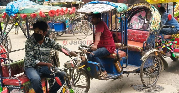 চাকার নিচে পিষ্ট ঢাকা