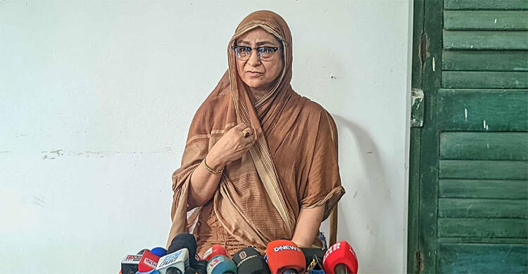 বিএনপির ‘চাঁদাবাজ’ প্রার্থীর পক্ষে কাজ না করার ঘোষণা রিটা রহমানের