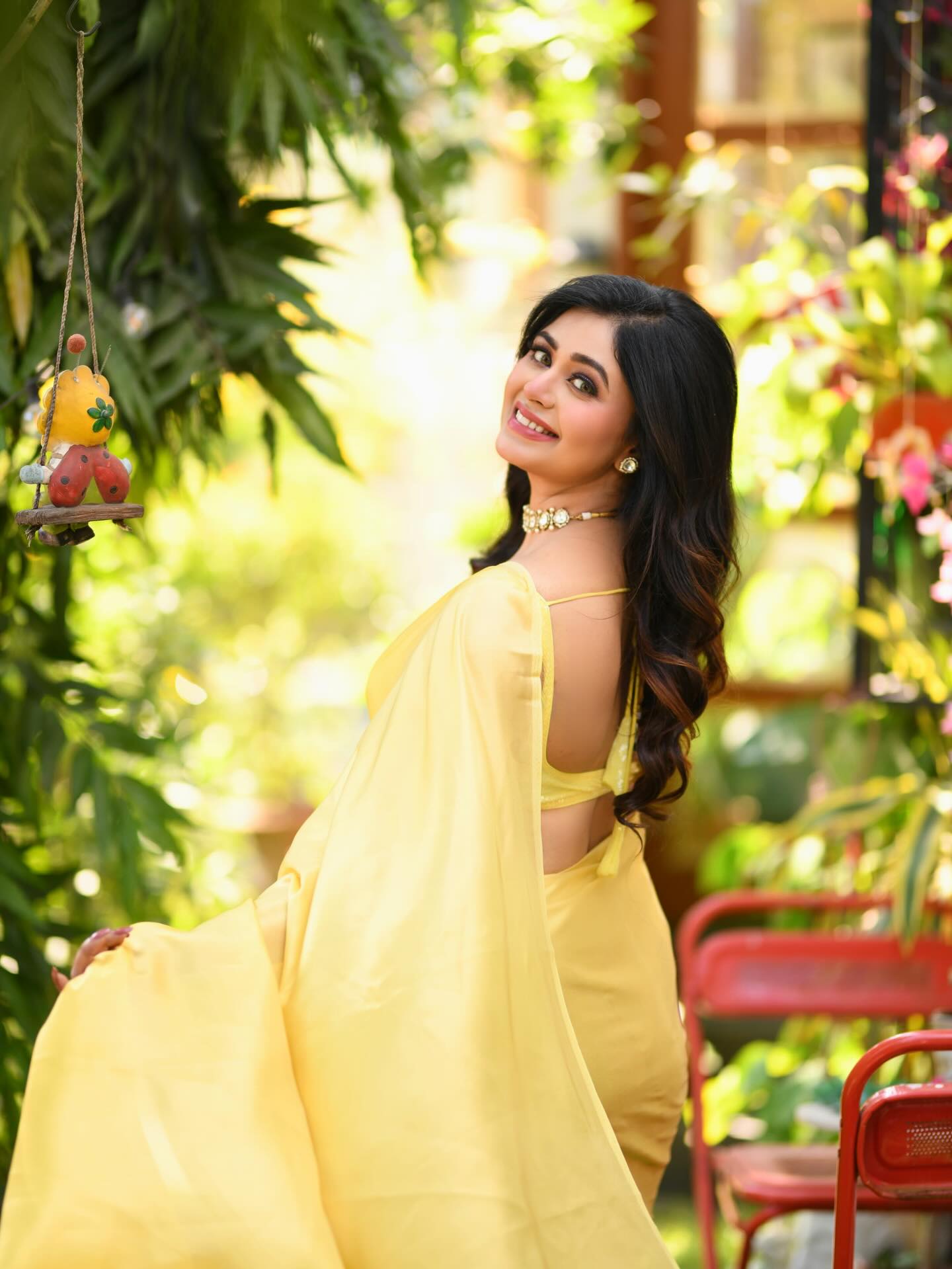 শাড়িতে বসন্ত, ঋতাভরীর নরম সাজ