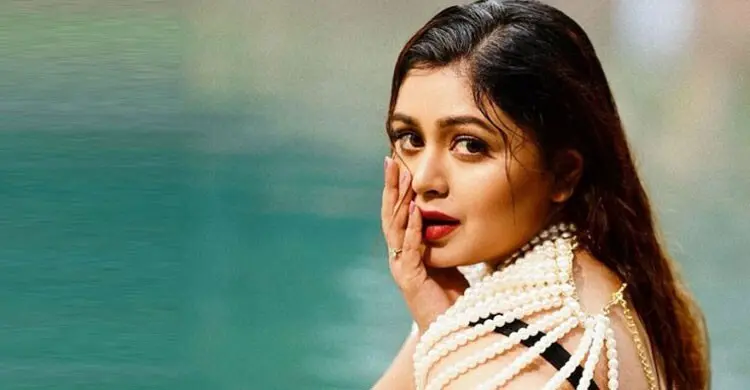 টালিউডের যৌন হেনস্তা নিয়ে বিস্ফোরক ঋতাভরী