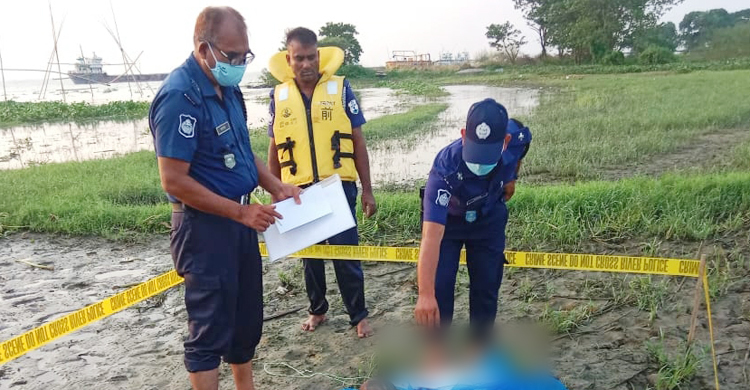 মেঘনায় ভাসছিল যুবকের অর্ধগলিত মরদেহ