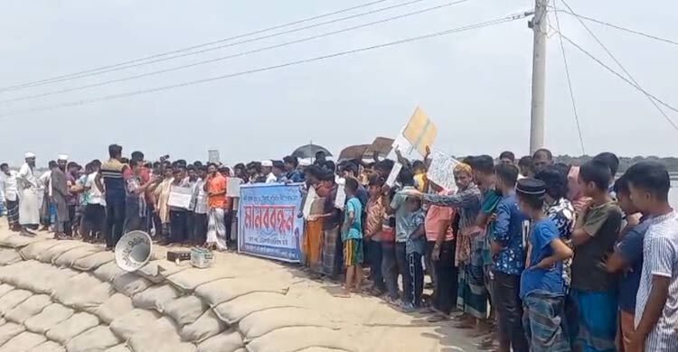 খোলপেটুয়া নদীর ভাঙন রোধে টেকসই বাঁধ নির্মাণের দাবি