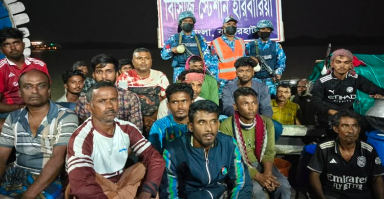 পশুর নদীতে ইঞ্জিন বিকল, ৪২ যাত্রীকে উদ্ধার করলো কোস্টগার্ড