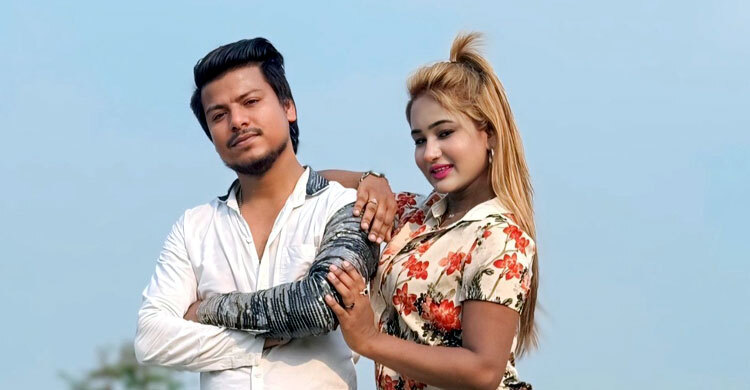 ম্যাক্স অভিকে নিয়ে লাইভে আসবেন হিরো আলমের স্ত্রী