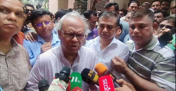 প্রশাসনে ঘাপটি মেরে থাকা হাসিনার প্রেতাত্মারা সরব: রিজভী