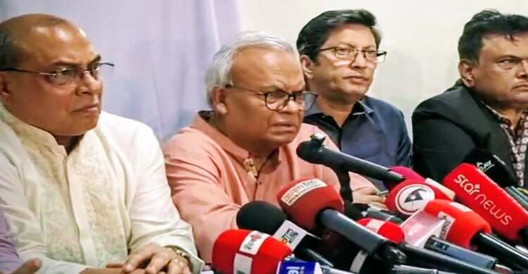 খালেদা জিয়ার শারীরিক অবস্থা অপরিবর্তিত: রিজভী